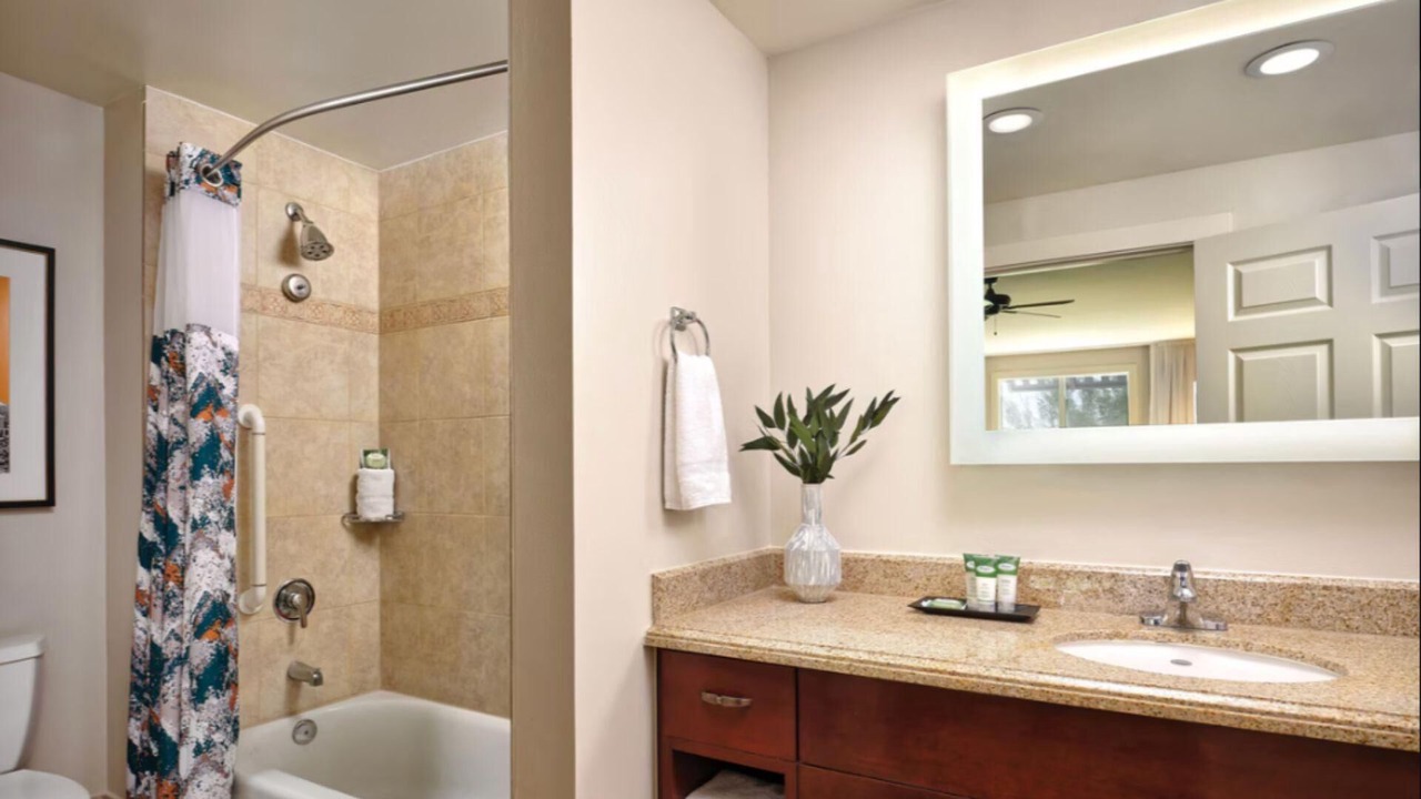Photo of Bathroom in Desert Ridge