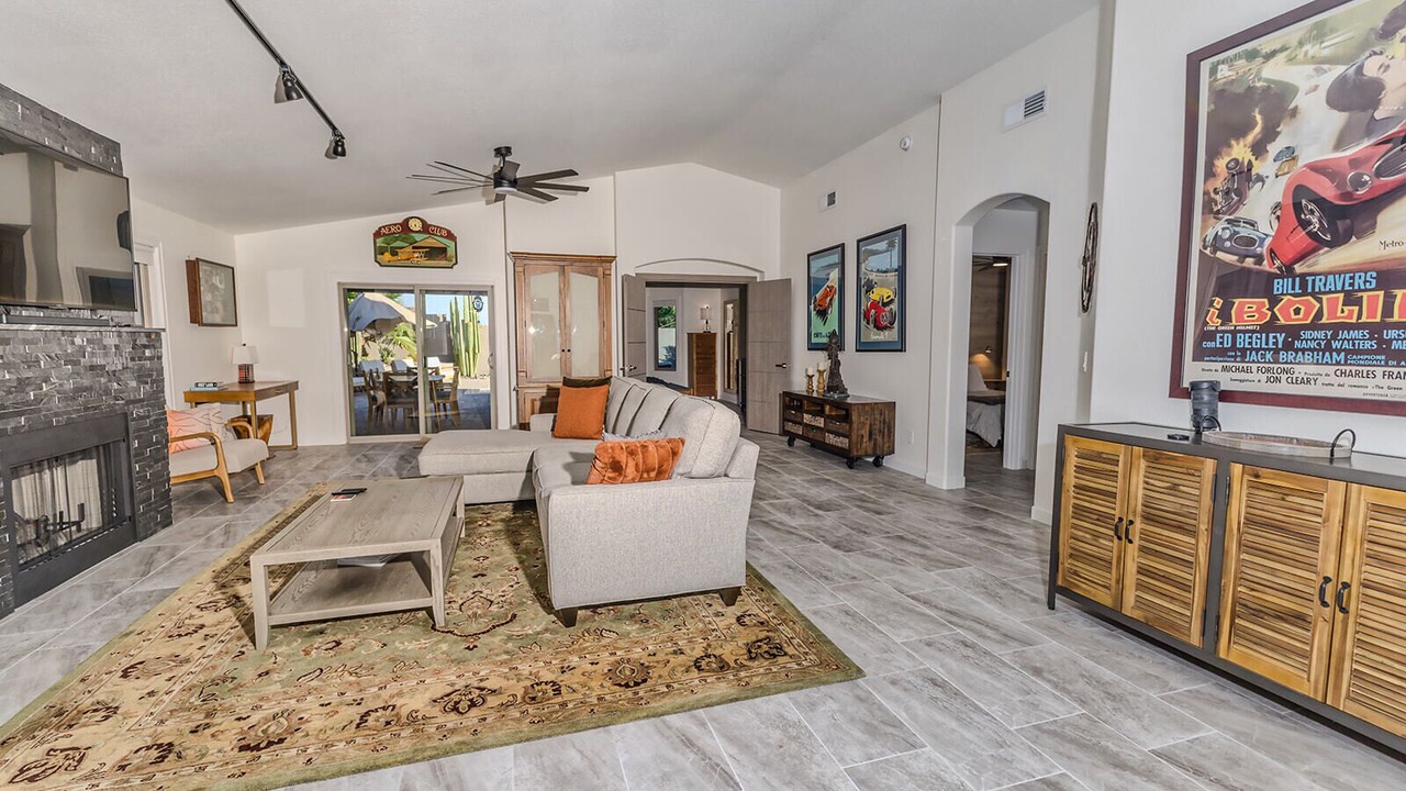 Photo of Livingroom in Quail Crossing