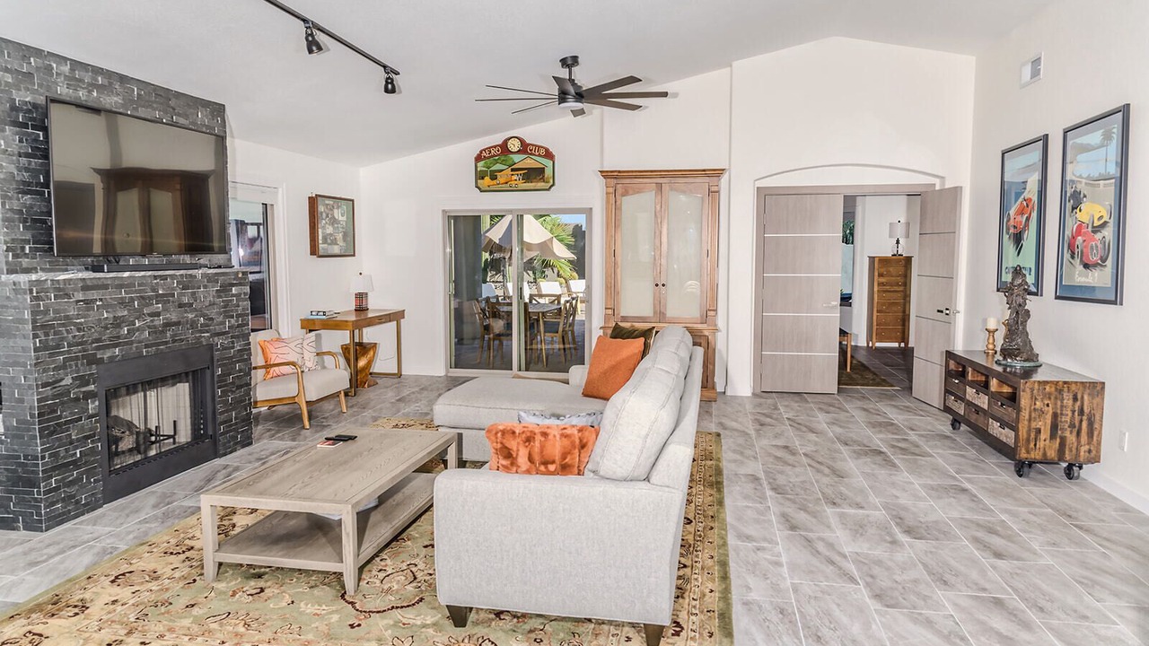 Photo of Livingroom in Quail Crossing