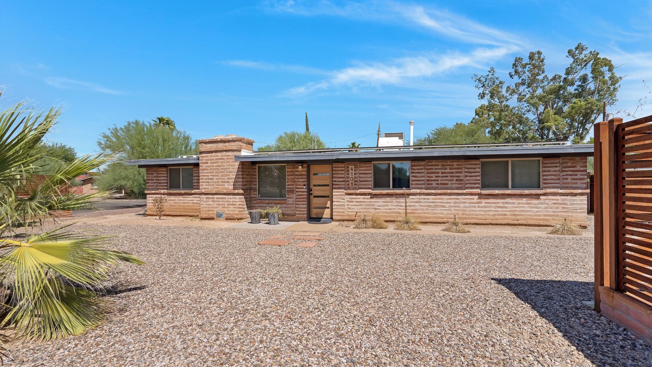 Photo of Outdoor in Peter Howell
