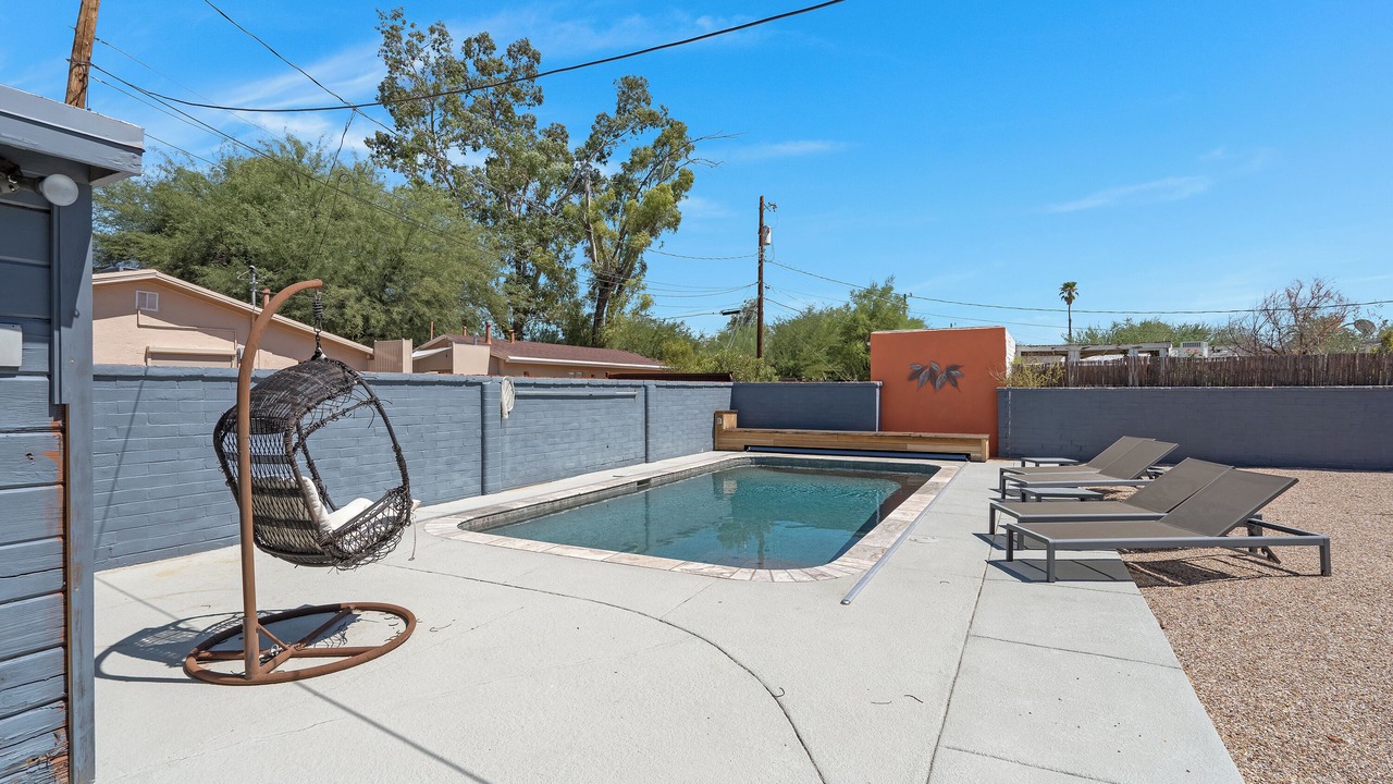 Photo of Outdoor in Peter Howell