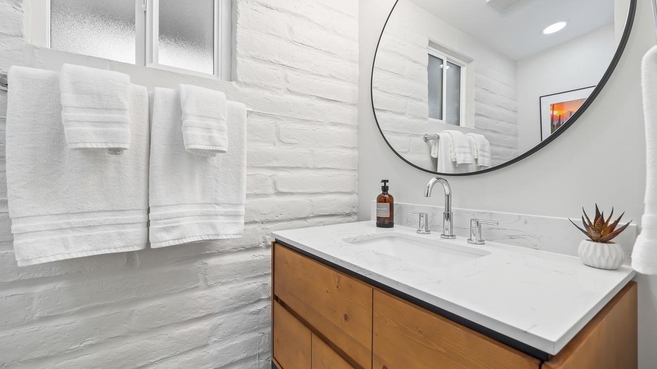 Photo of Bathroom in Campus Farm