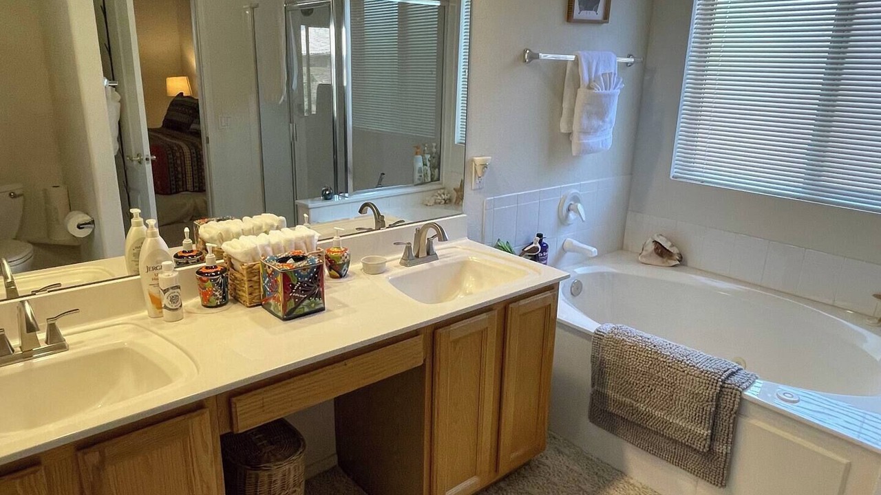 Photo of Bathroom in Encanto Canyon