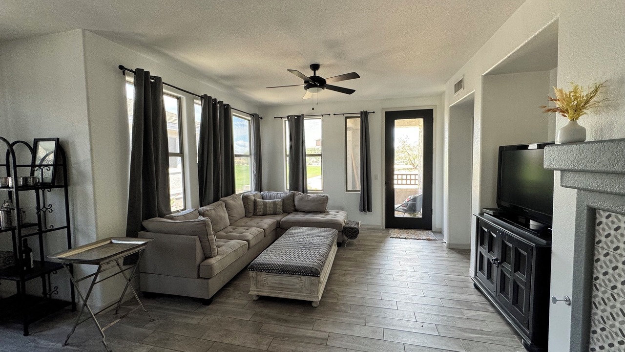 Photo of Livingroom in Kierland