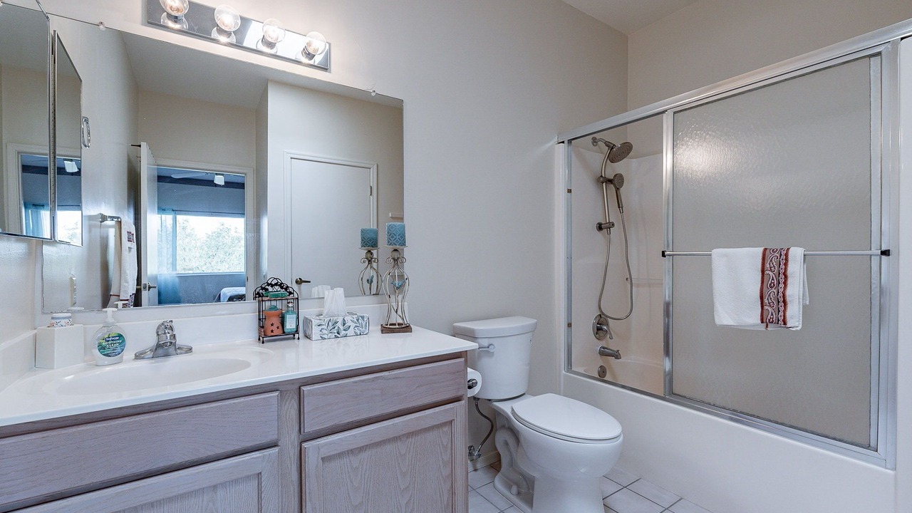 Photo of Bathroom in Canoa Estates