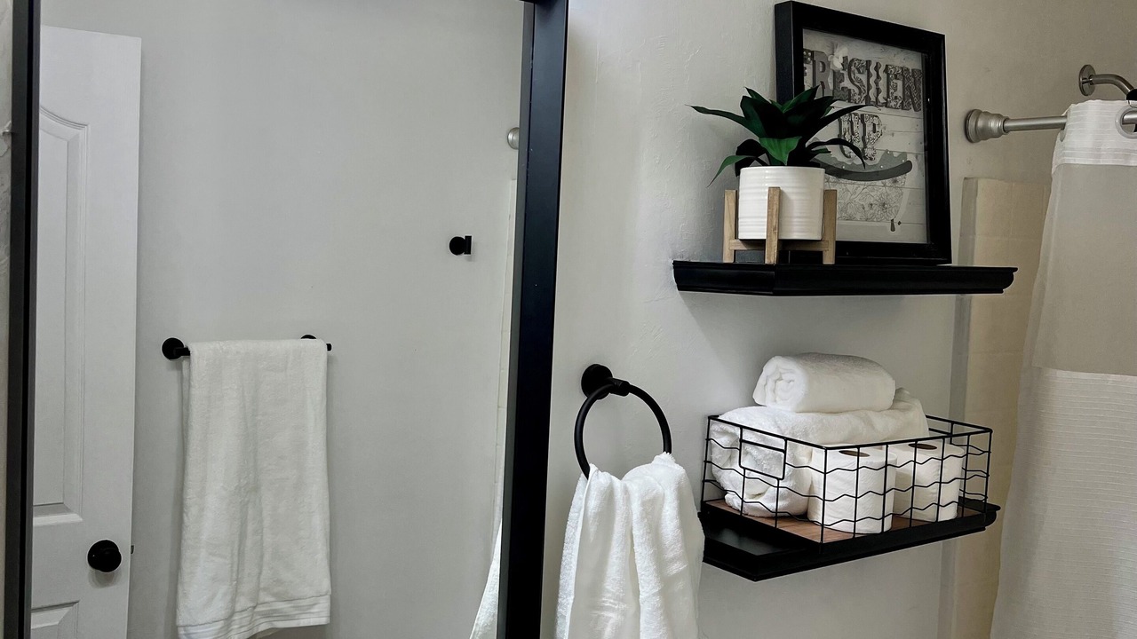 Photo of Bathroom in Green Valley