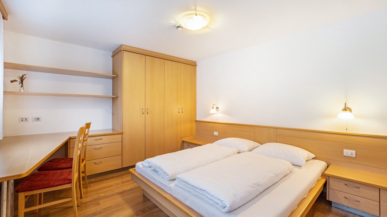 Photo of Bedroom in Naz Sciaves
