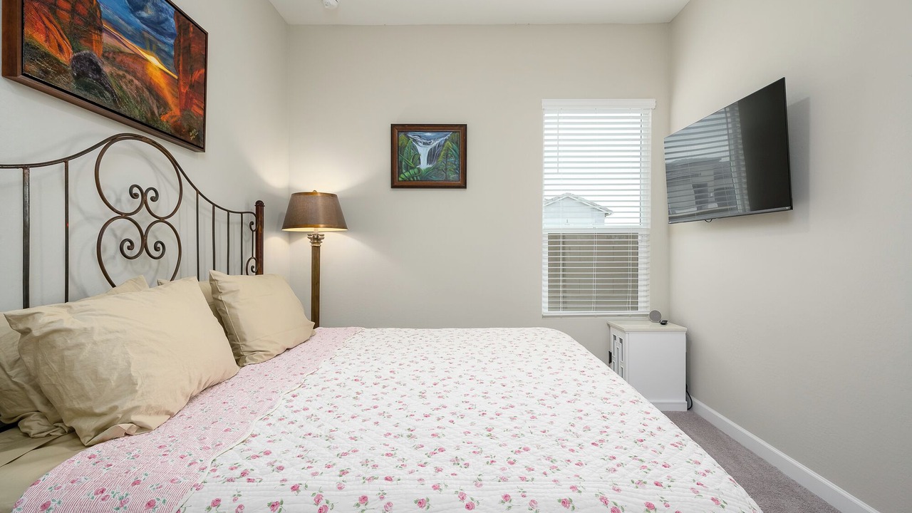 Photo of Bedroom in Desert Ridge