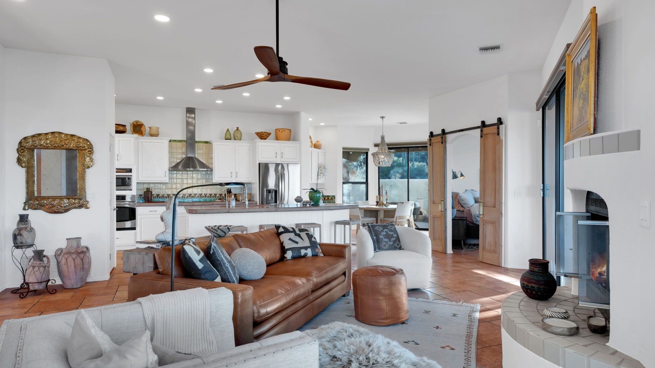 Photo of Livingroom in Tucson Estates