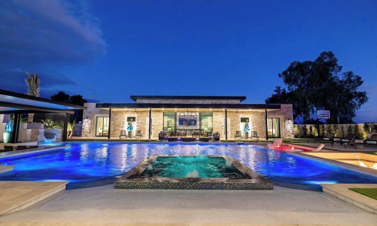 Photo of Outdoor in Paradise Valley Ranchos