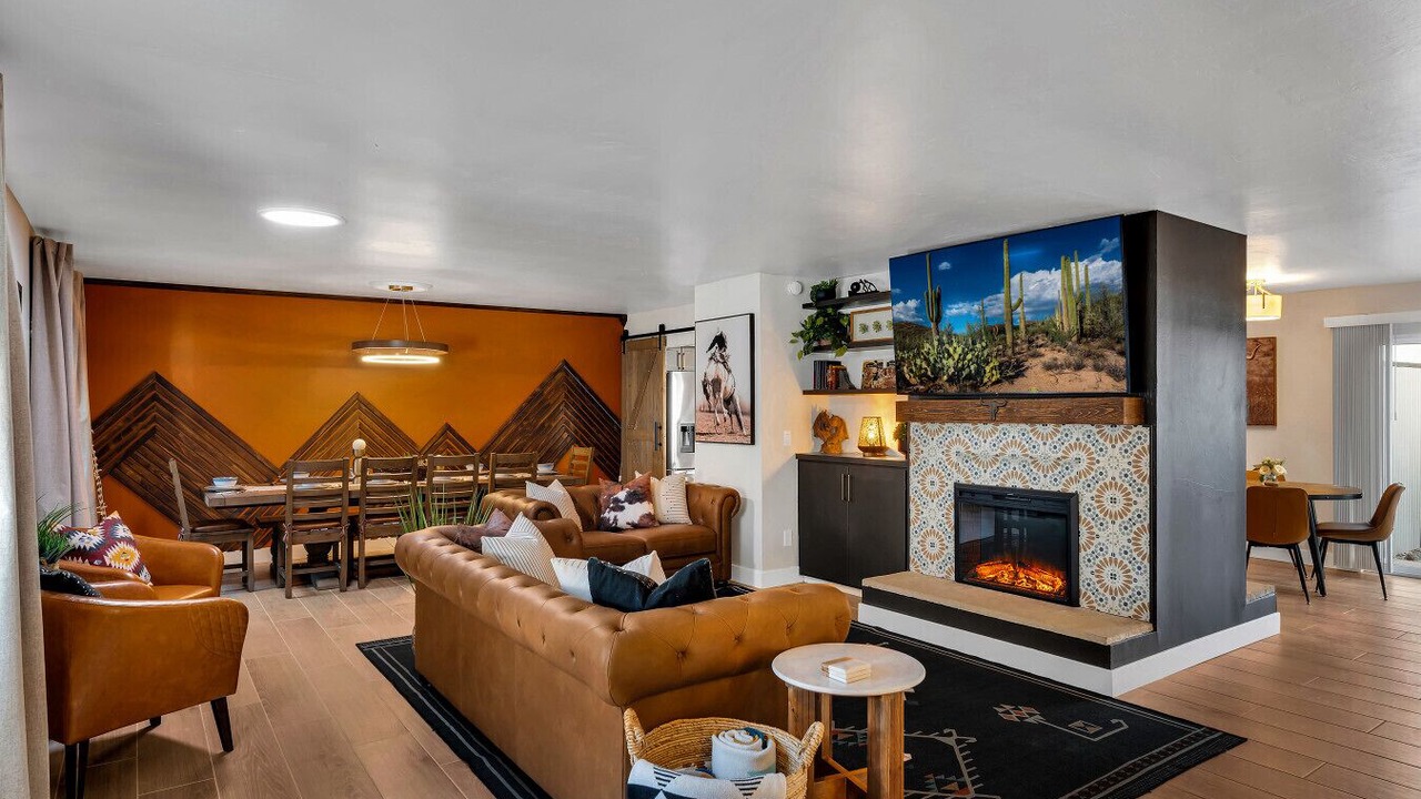 Photo of Livingroom in Blenman-Elm