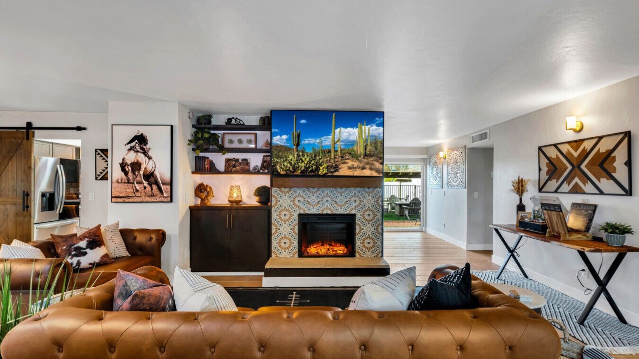 Photo of Livingroom in Blenman-Elm