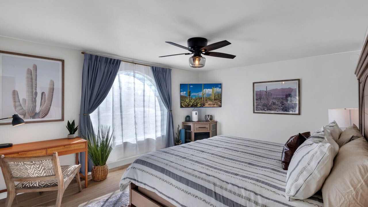 Photo of Bedroom in Blenman-Elm
