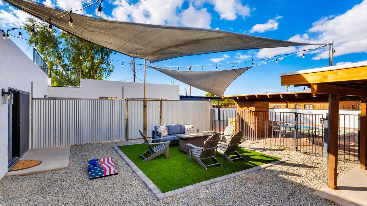 Photo of Patio Balcony in Blenman-Elm