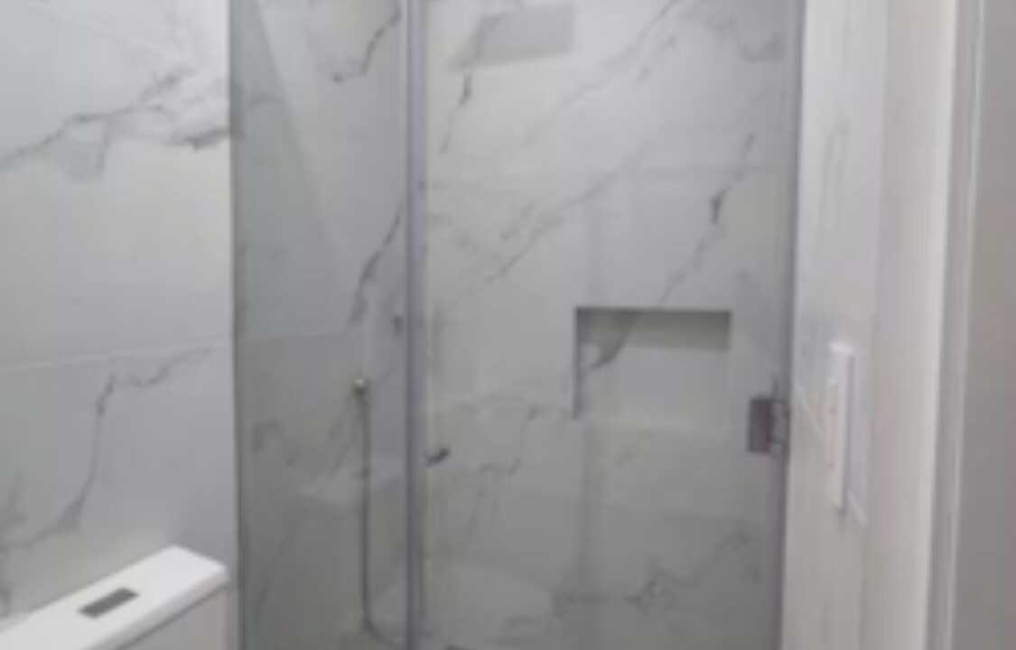 Photo of Bathroom in Leuro
