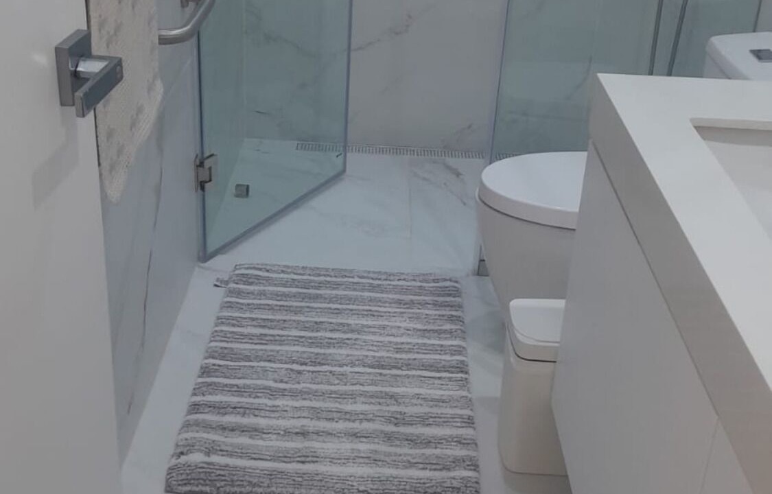 Photo of Bathroom in Leuro
