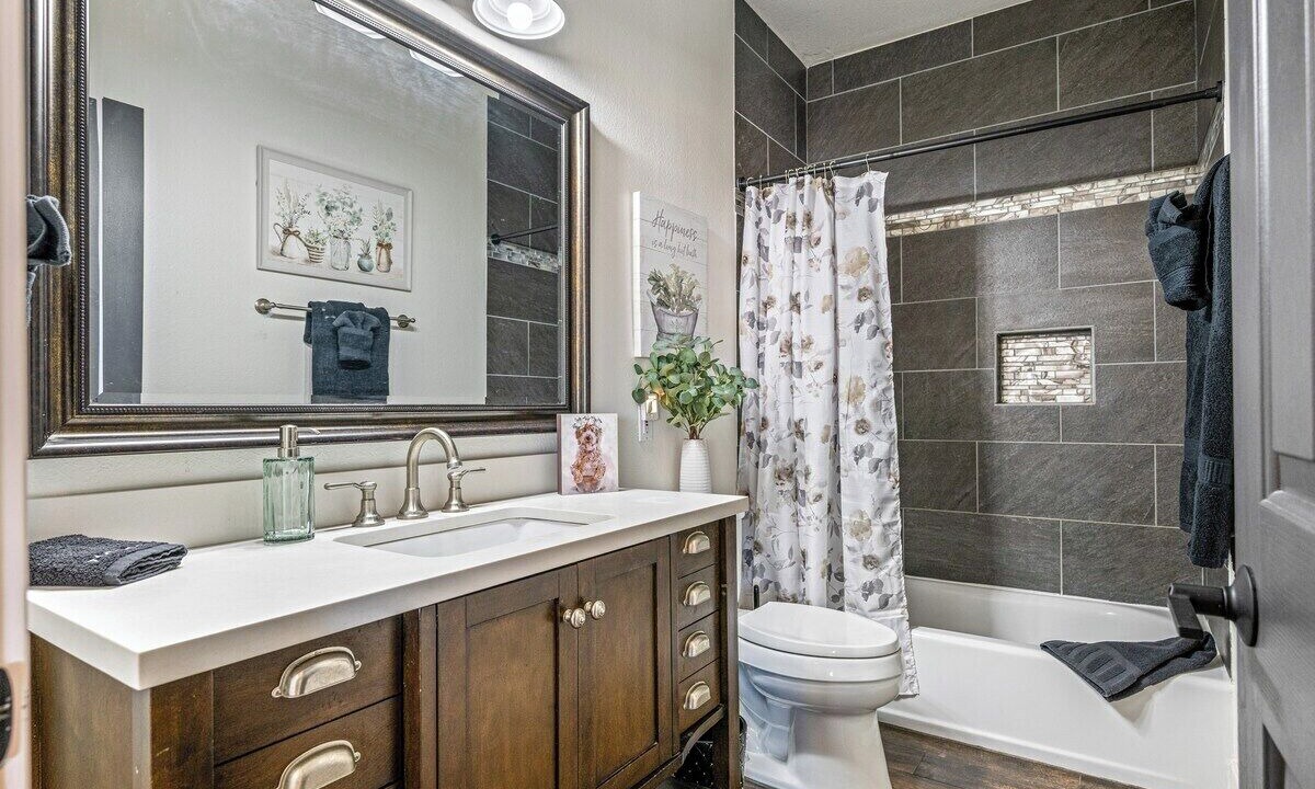 Photo of Bathroom in Parkwood Ranch