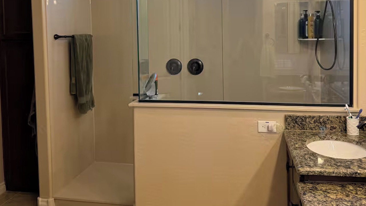 Photo of Bathroom in Villages At Queen Creek