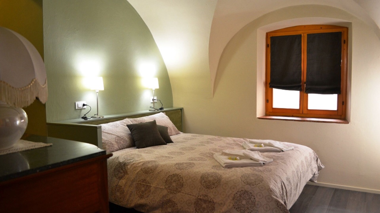 Photo of Bedroom in Cavedine