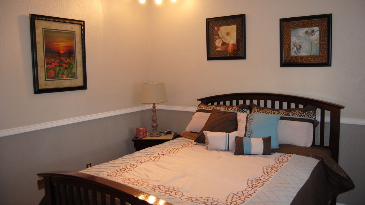 Photo of Bedroom in Presidio Shadows