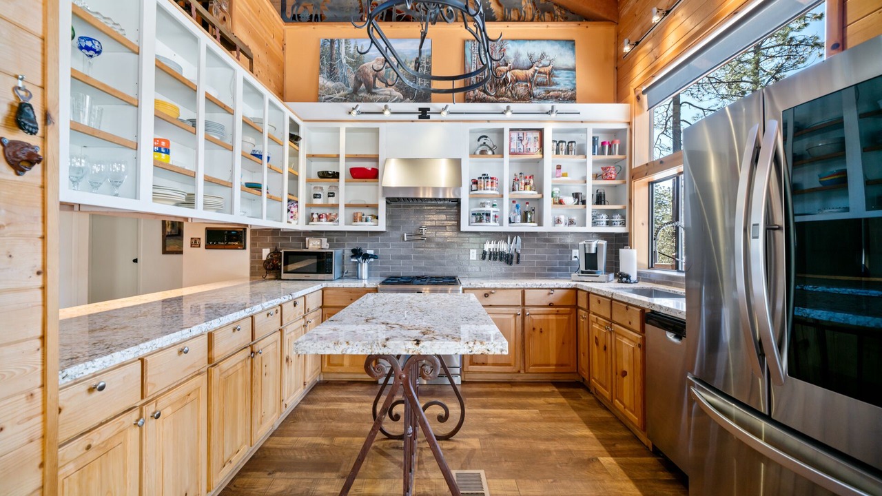 Photo of Kitchen in Pine