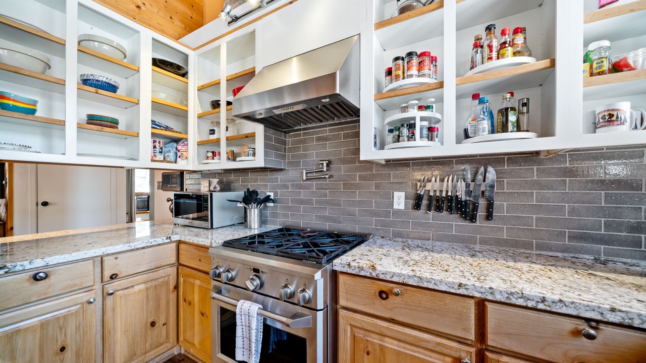 Photo of Kitchen in Pine