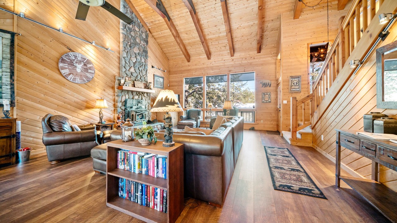 Photo of Livingroom in Pine