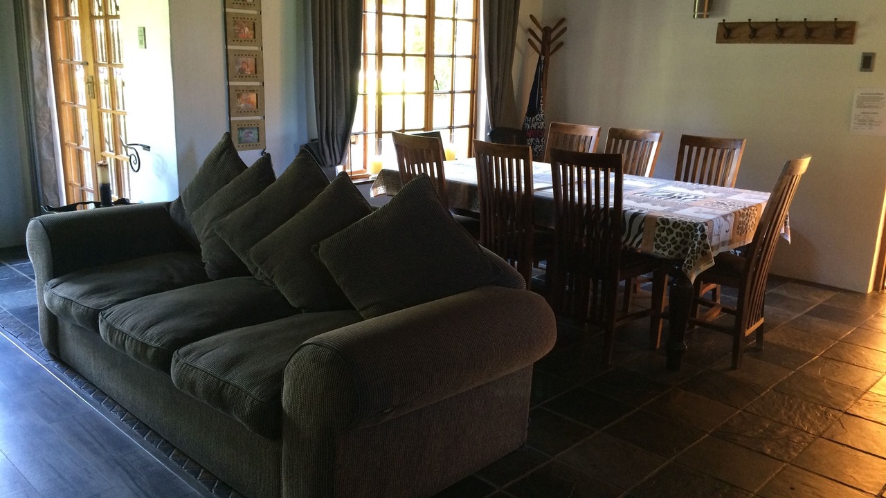 Photo of Livingroom in Cathkin Park
