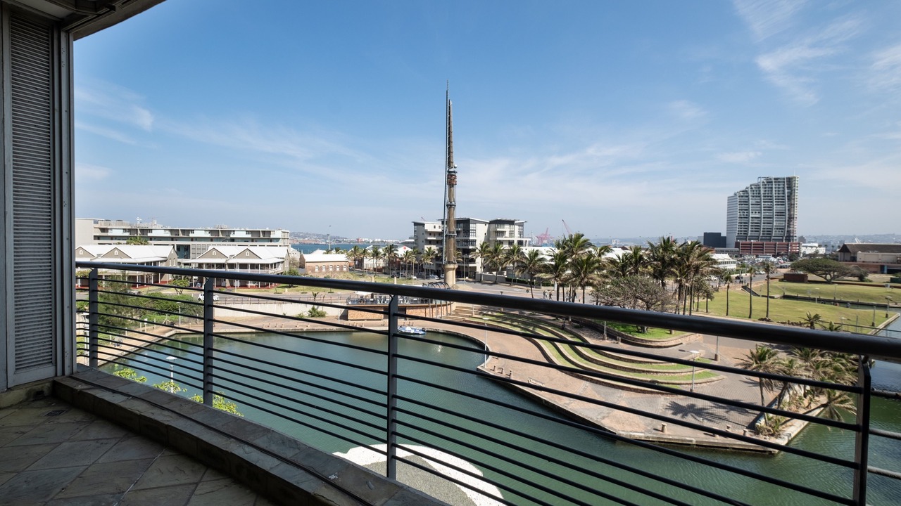 Photo of Patio Balcony in Durban Point
