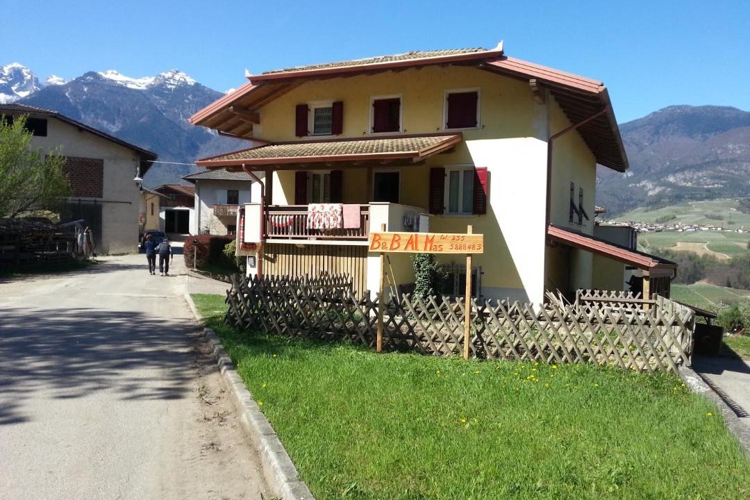 Photo of Buildings in Ton