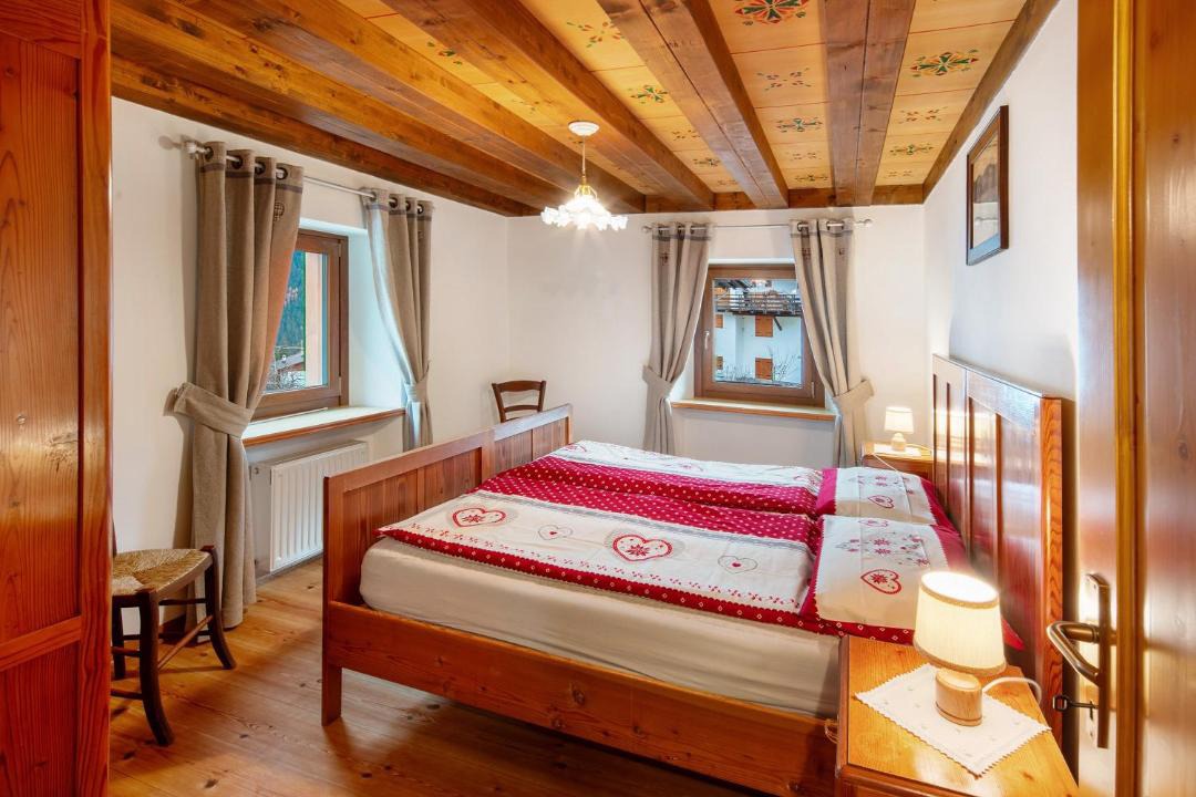 Photo of Bedroom in Caviola