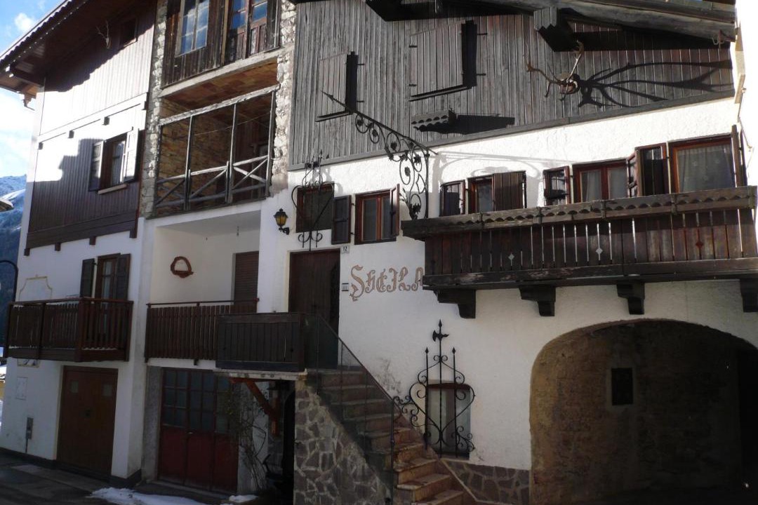 Photo of Buildings in Andalo