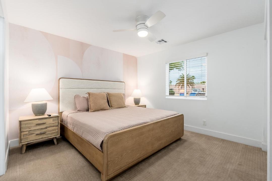 Photo of Bedroom in Paradise Valley Village
