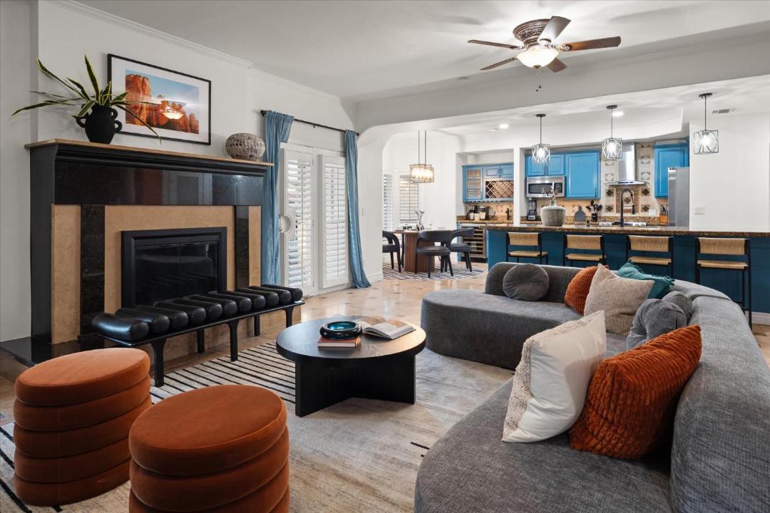 Photo of Livingroom in North Mountain