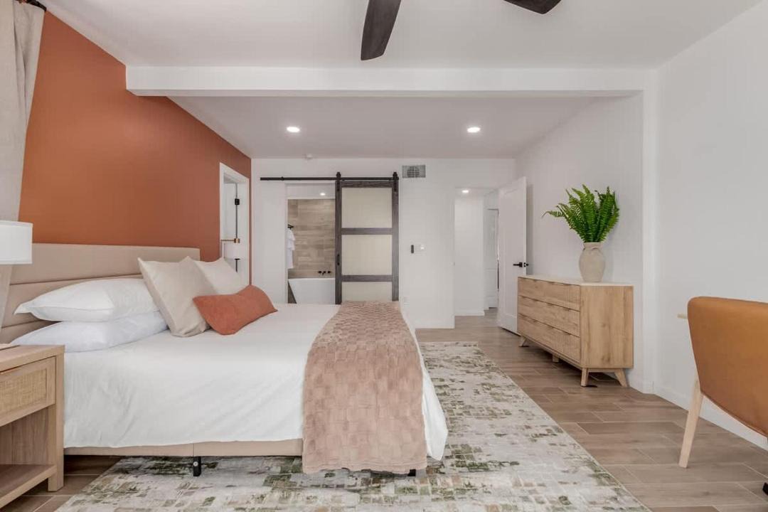 Photo of Bedroom in Peter Howell