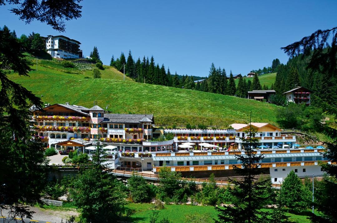 Photo of Buildings in Nova Ponente