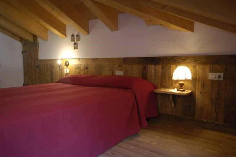 Photo of Bedroom in Enguiso