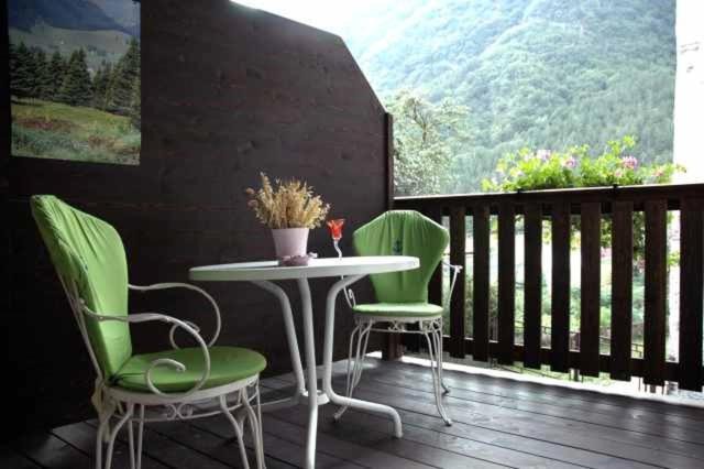 Photo of Patio Balcony in Enguiso