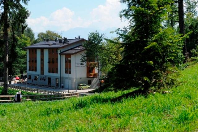 Photo of Buildings in Candriai