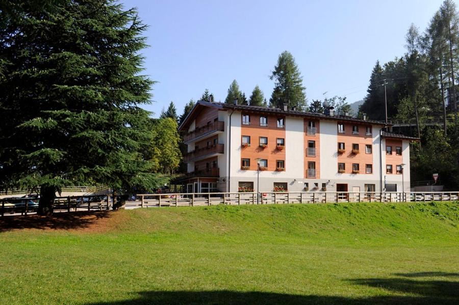 Photo of Buildings in Candriai