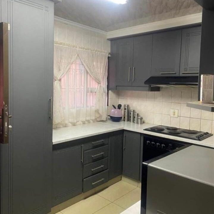 Photo of Kitchen in Newlands West