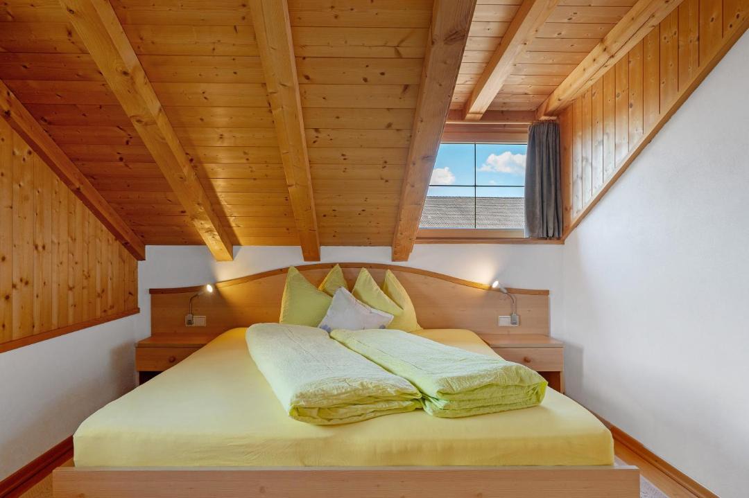 Photo of Bedroom in Molten