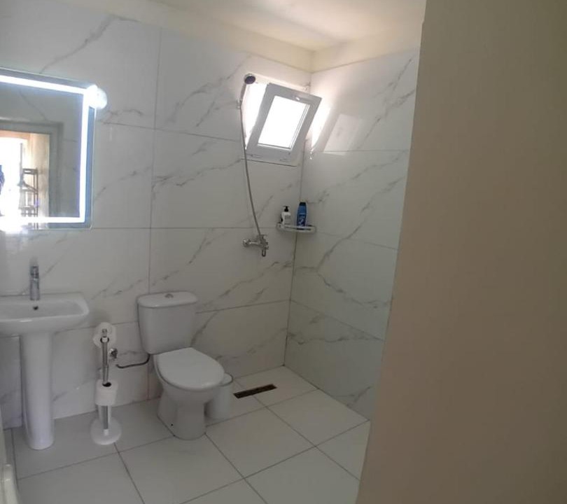 Photo of Bathroom in Shale