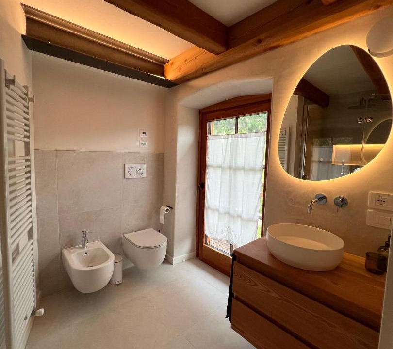 Photo of Bathroom in Mezzano