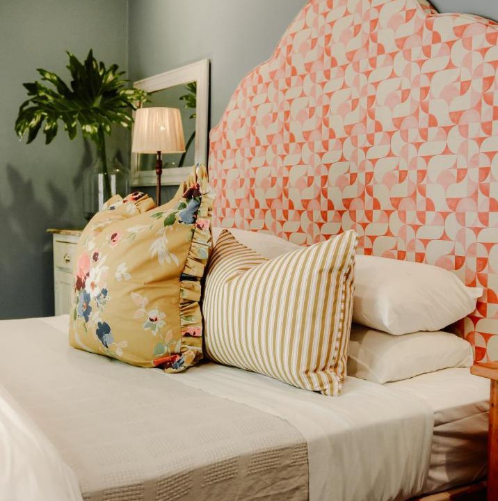 Photo of Bedroom in Curry's Post