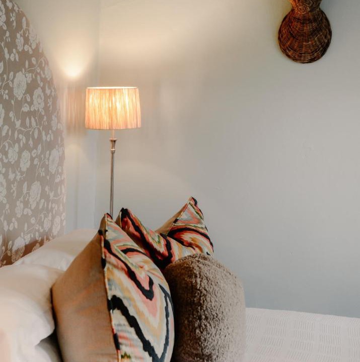 Photo of Bedroom in Curry's Post