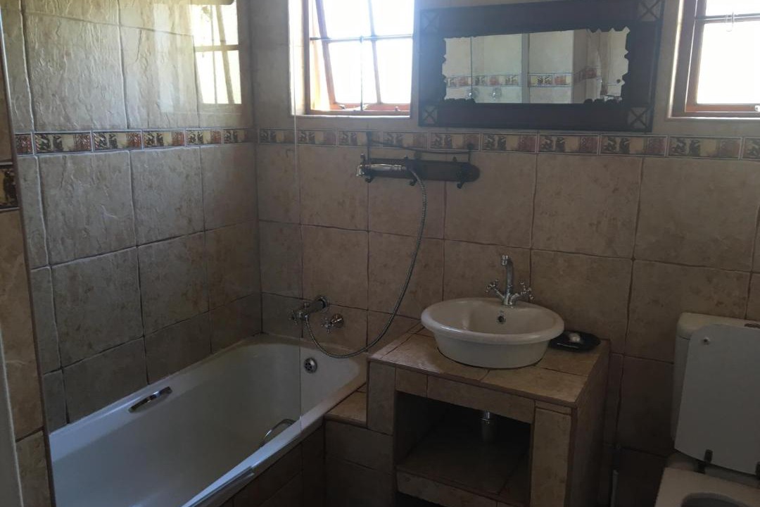 Photo of Bathroom in Cathkin Park
