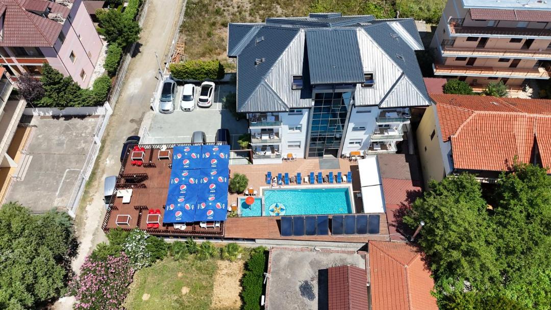 Photo of Others in Velipoje