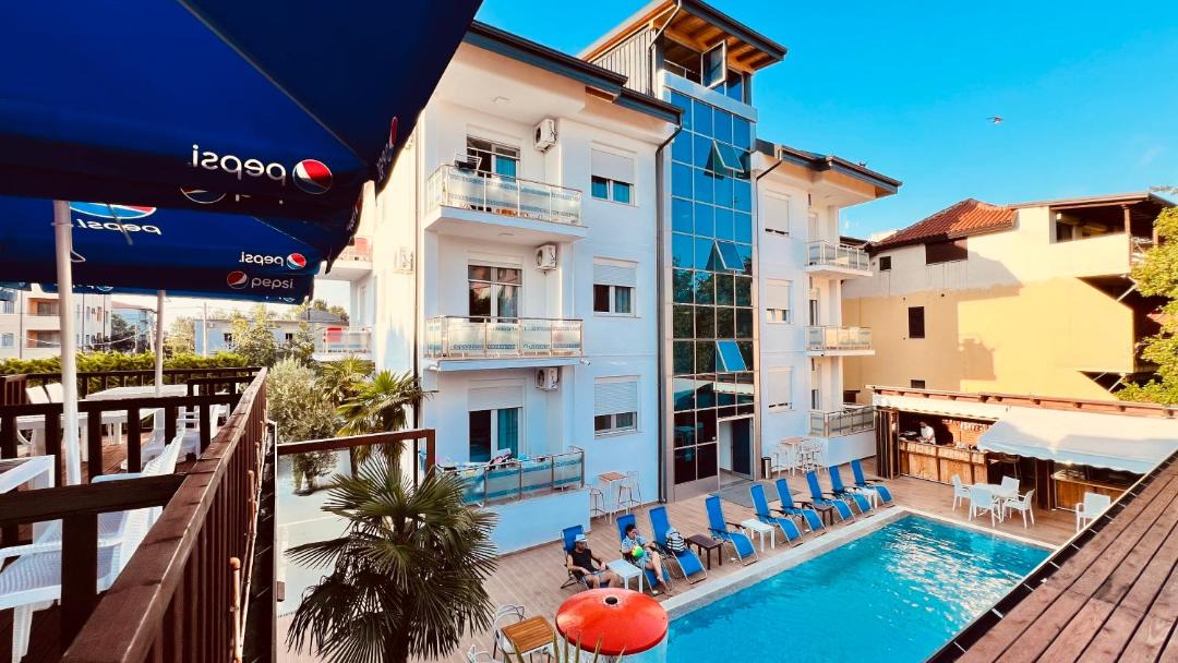 Photo of Patio Balcony in Velipoje