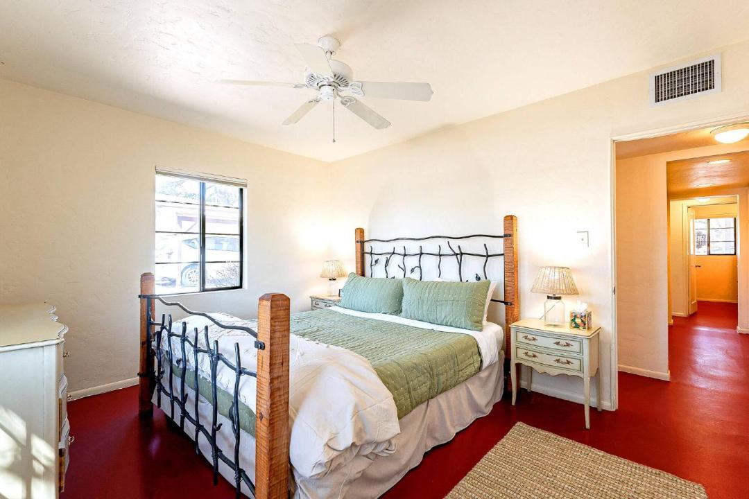 Photo of Bedroom in Peter Howell
